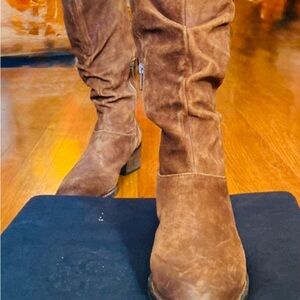 Born Boots- Brown - 8.5M